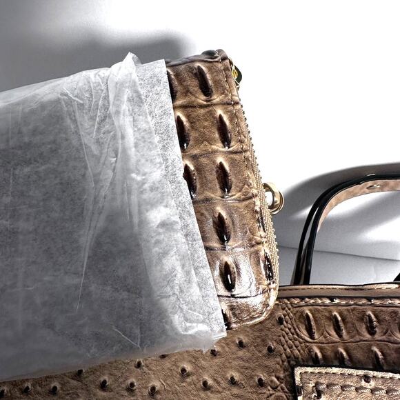 Le Miel 3 in 1 Ostrich Bag Set NWT Tote Handbag dust bag - Picture 5 of 9